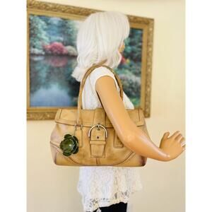 Coach Soho Hampton tan distressed leather Flap Bag 9251 Satchel/Carryall